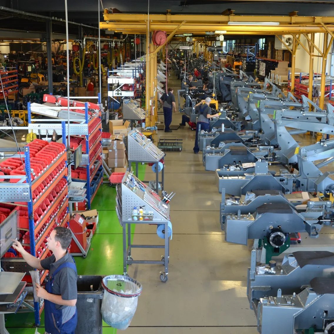 isah-maakindustrie-machinebouw-productiehal-apparaten