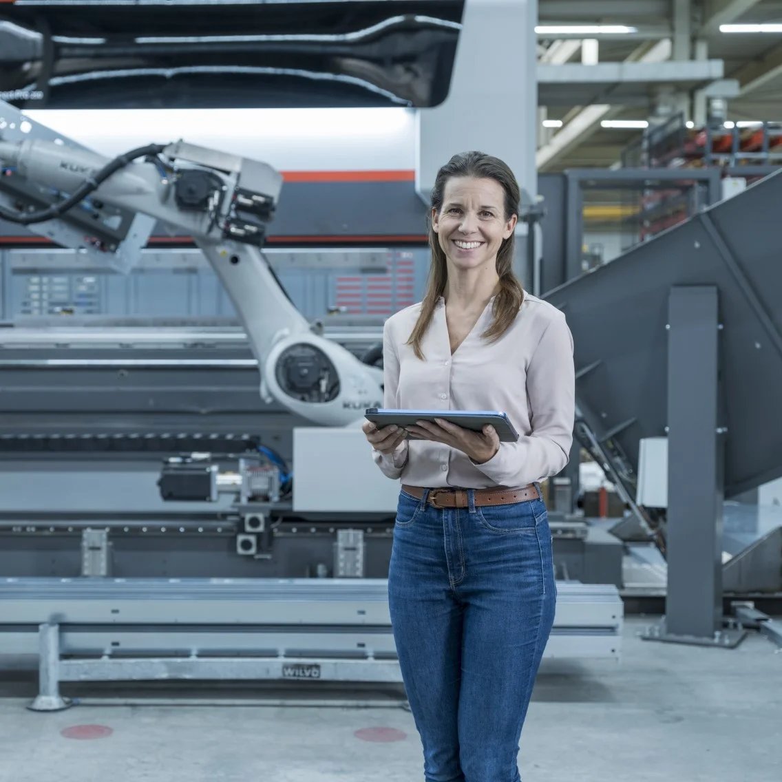 isah-maakindustrie-multicompany-cfo-in-fabriekshal