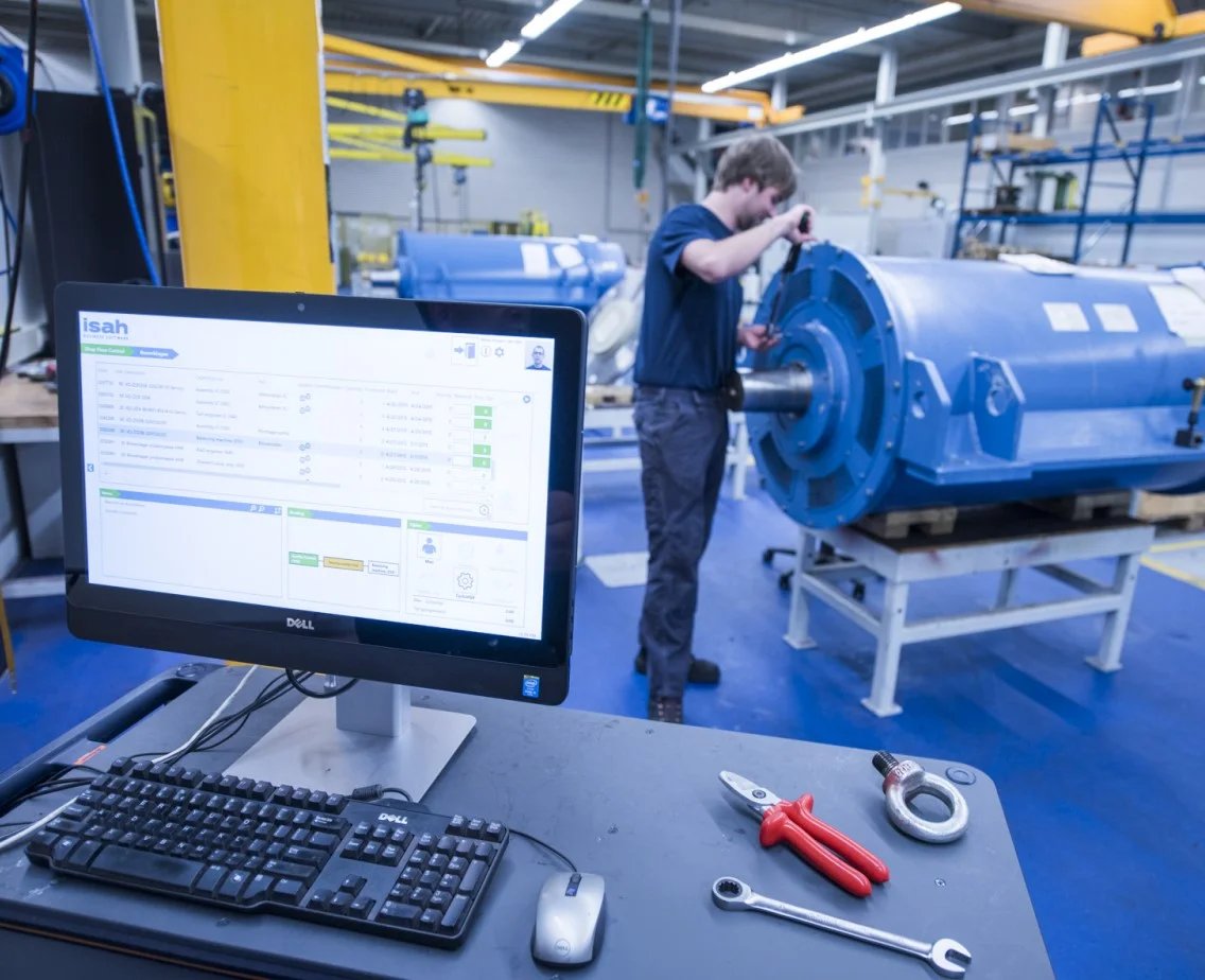 isah-lösung-shop-floor-bildschim-produktionsflur