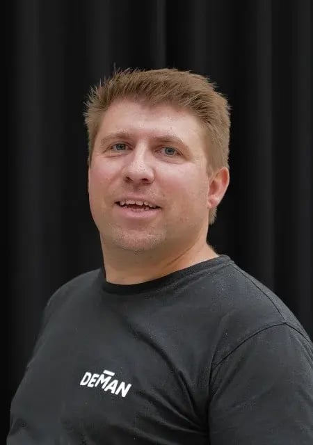 isah-referentie-deman-jonas-hillaert